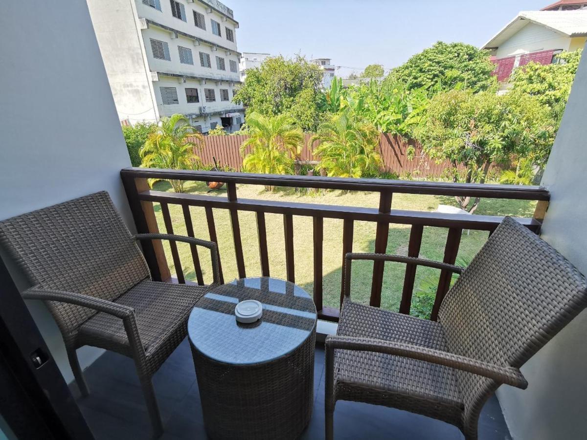 Hotel De Wualai Chiang Mai Exteriör bild